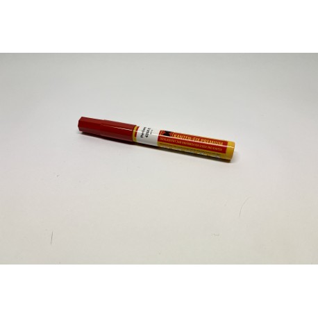 Marqueur pour retouches en vernis blanc nacré